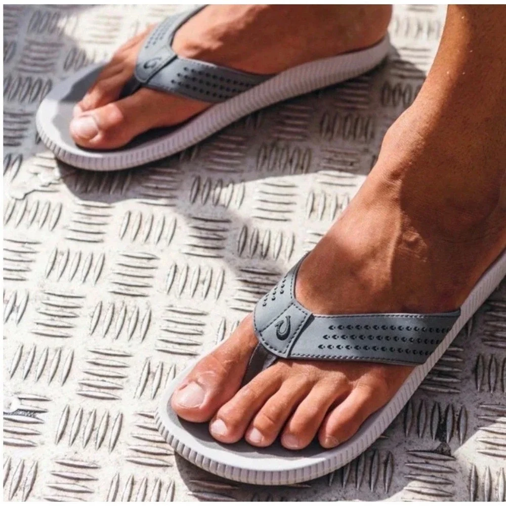 OLUKAI Ulele Mens Flip Flop Sandal Shoe Thong Gray White Grey Beach Stone 9